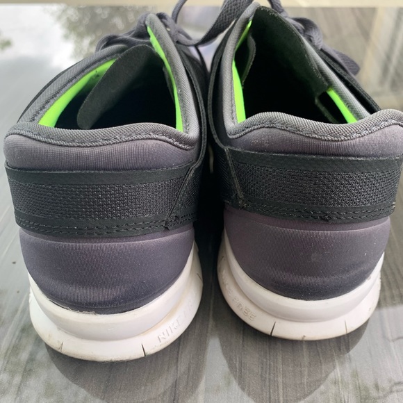 Nike Womens Free 5.0 TR Fit 5 - Picture 4 of 5